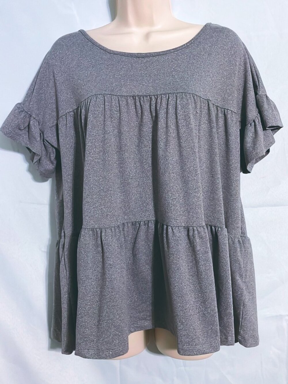 Ninexis Cute Gray Top Size S